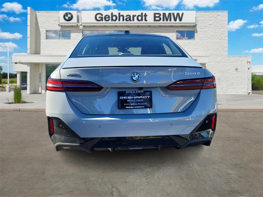 New 2026 BMW 550e xDrive w/ Premium Package image 6