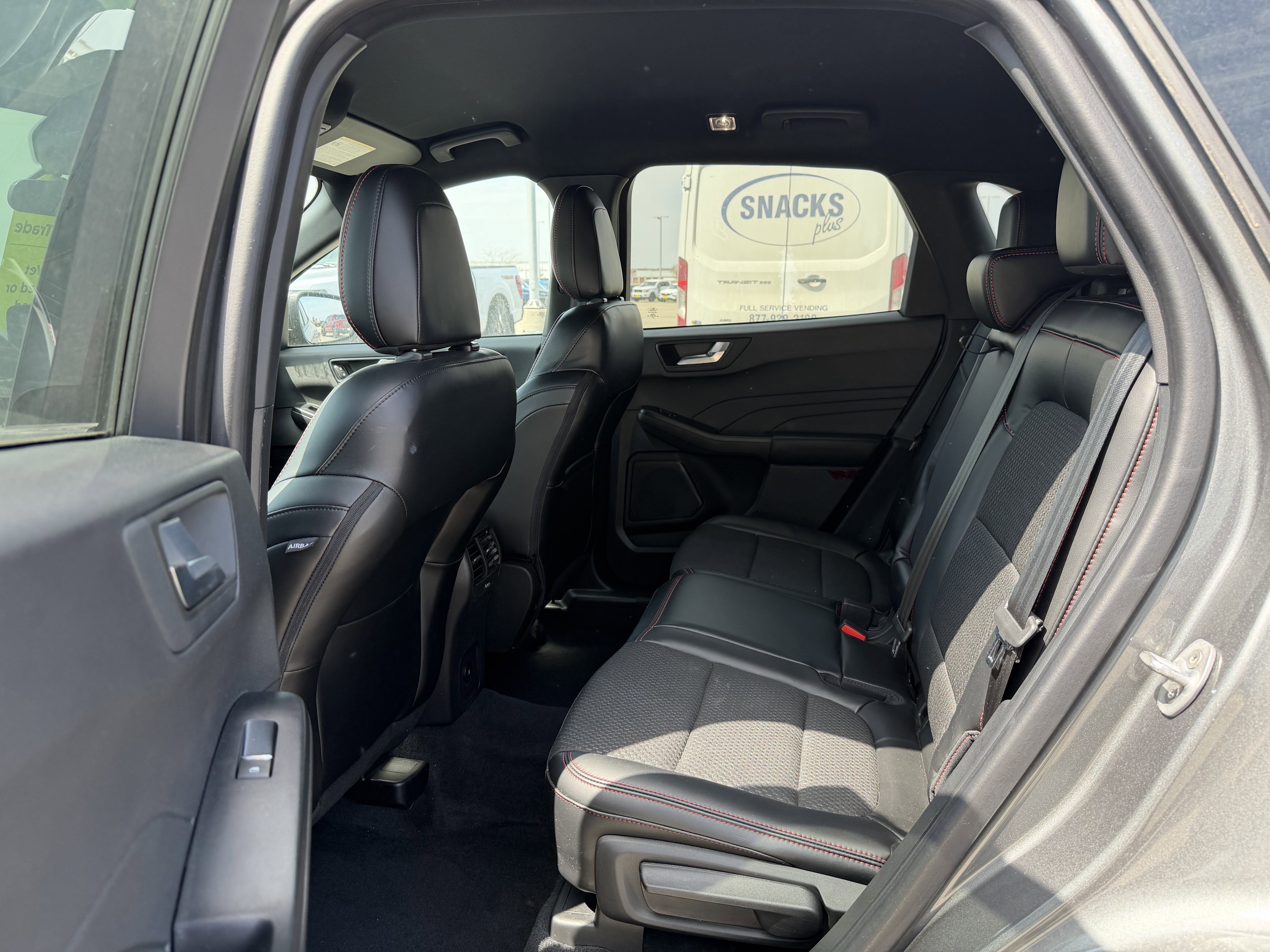 Used 2023 Ford Escape ST-Line AWD/4WD image 8