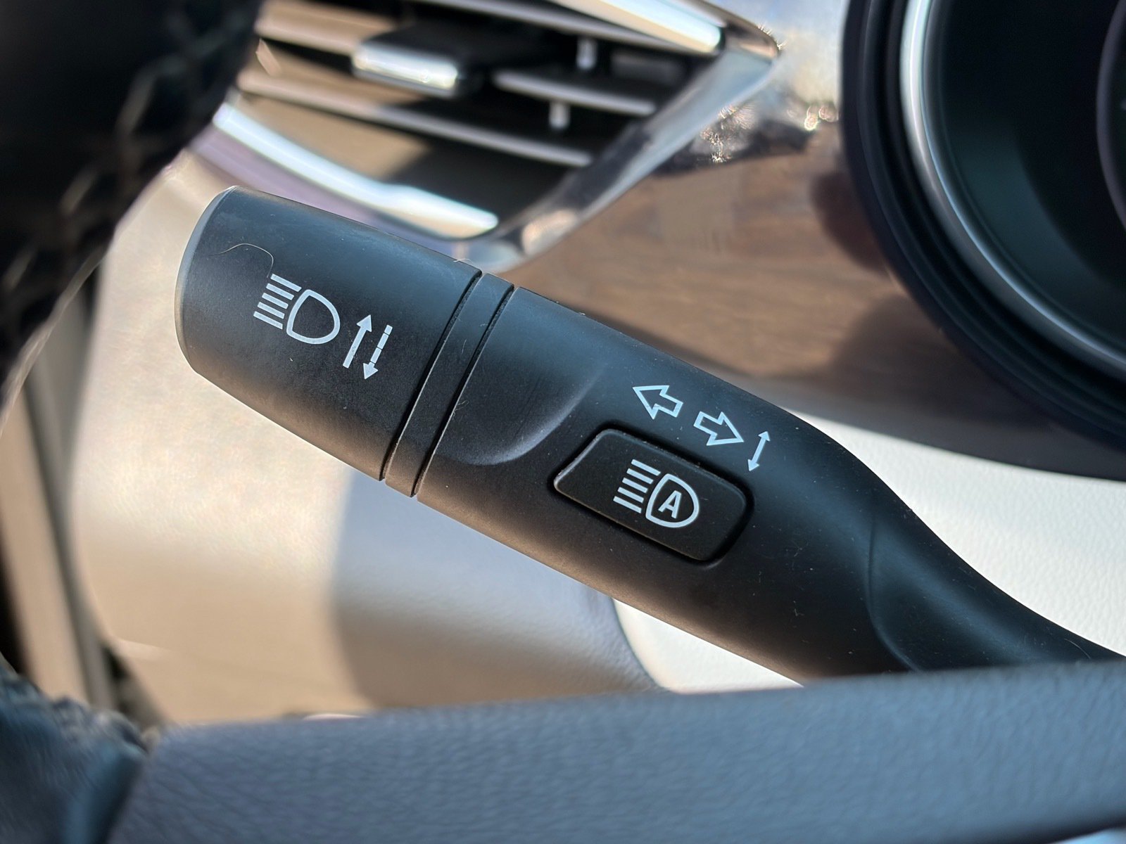 Used 2023 Buick Encore GX Preferred w/ Cold Weather Comfort Package FWD image 18