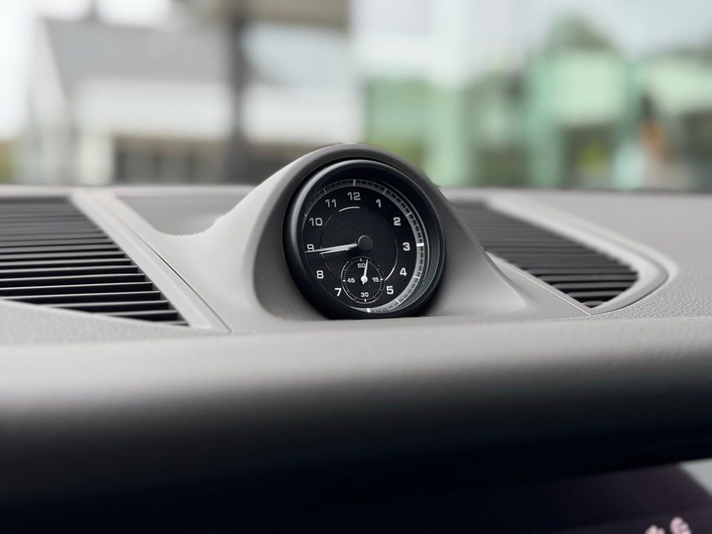 New 2025 Porsche Macan image 36