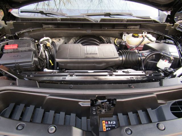 Used 2022 GMC Yukon XL Denali w/ Denali Premium Package image 17