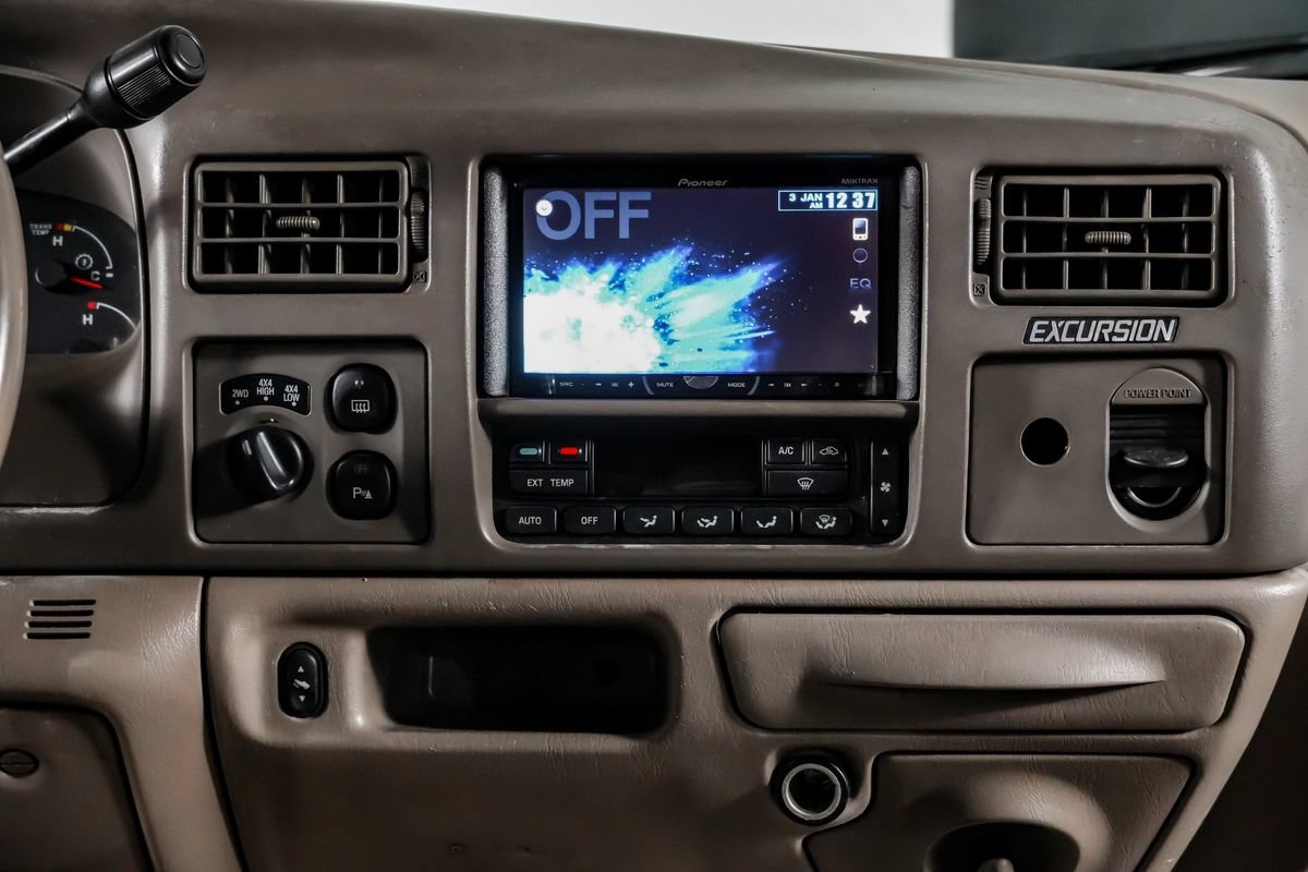 Used 2004 Ford Excursion Limited AWD/4WD image 22