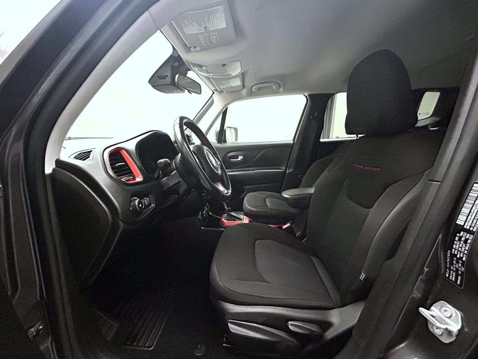 Used 2020 Jeep Renegade Trailhawk w/ Cold Weather Group AWD/4WD image 10