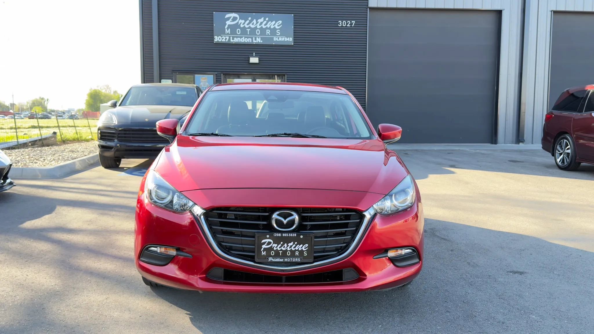 Used 2018 MAZDA MAZDA3 Touring FWD image 3