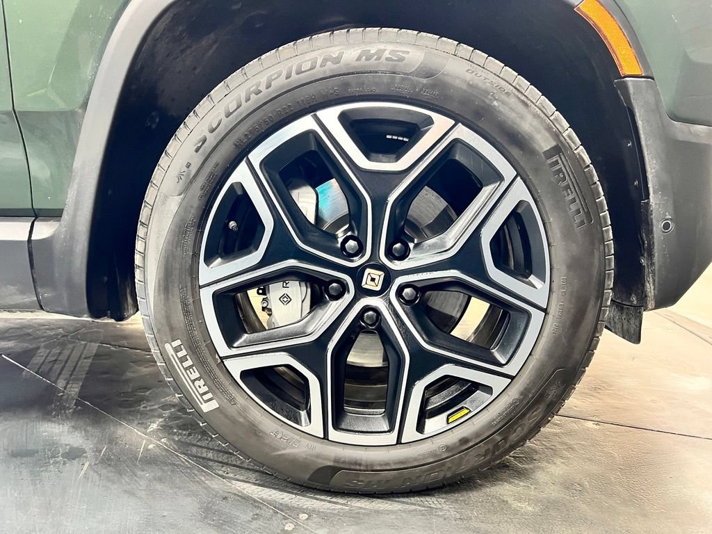 Used 2025 Rivian R1S Adventure AWD/4WD image 24