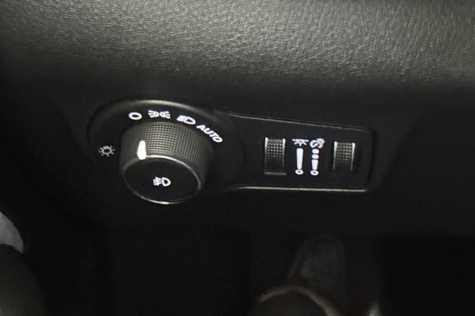 Used 2024 Jeep Compass Latitude AWD/4WD image 22