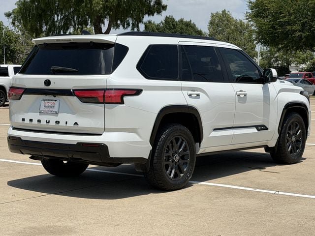 Used 2024 Toyota Sequoia Platinum AWD/4WD image 5