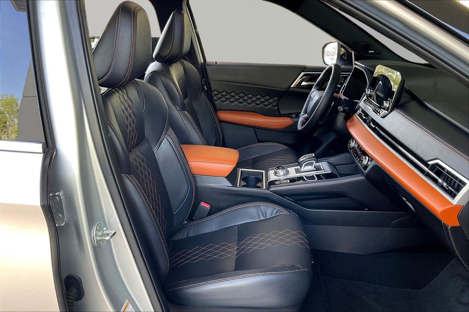 Used 2022 Mitsubishi Outlander SEL AWD/4WD image 29