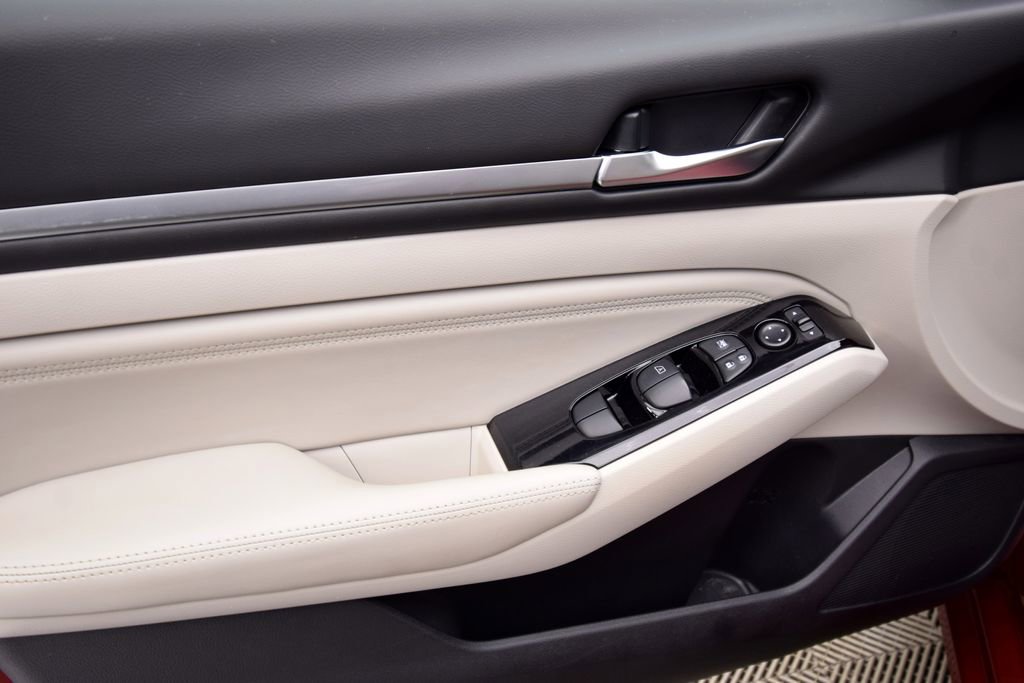 Used 2023 Nissan Altima 2.5 SV w/ SV Premium Package image 27