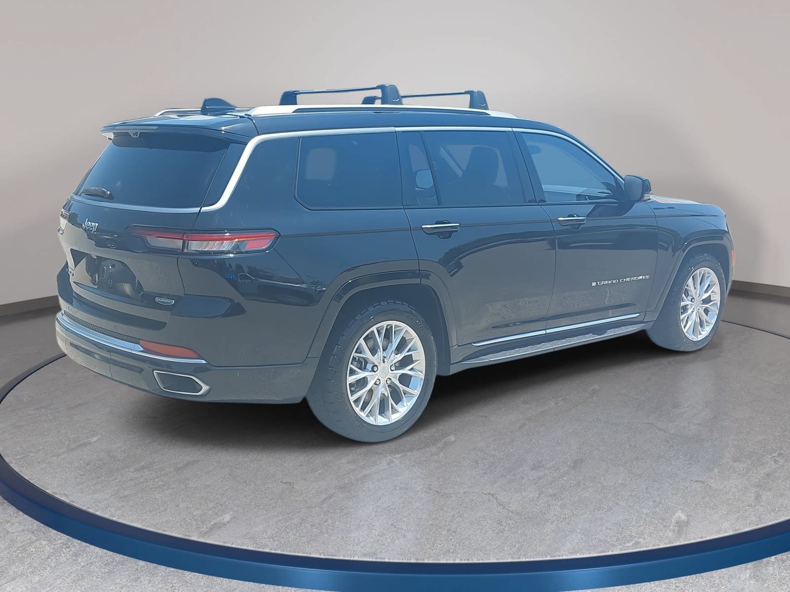 Used 2021 Jeep Grand Cherokee L Summit w/ Advanced Protech Group IV AWD/4WD image 5