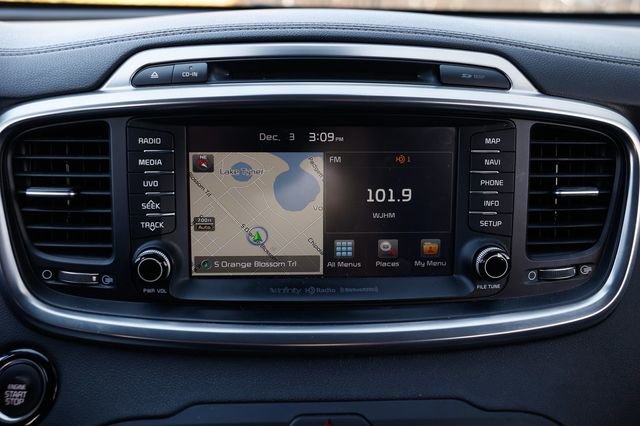 Used 2017 Kia Sorento SX image 43