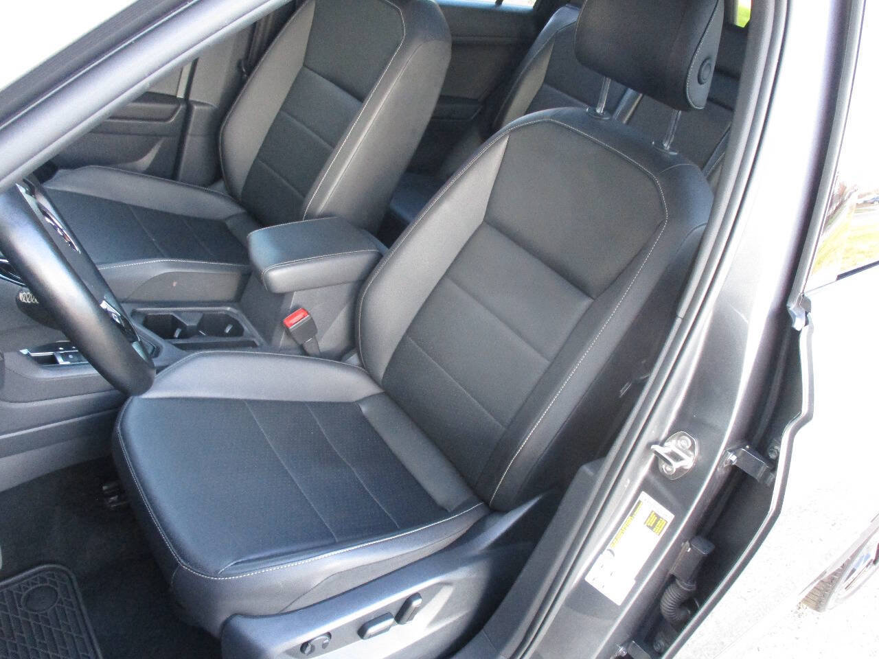 Used 2021 Volkswagen Tiguan SE R-Line FWD image 76