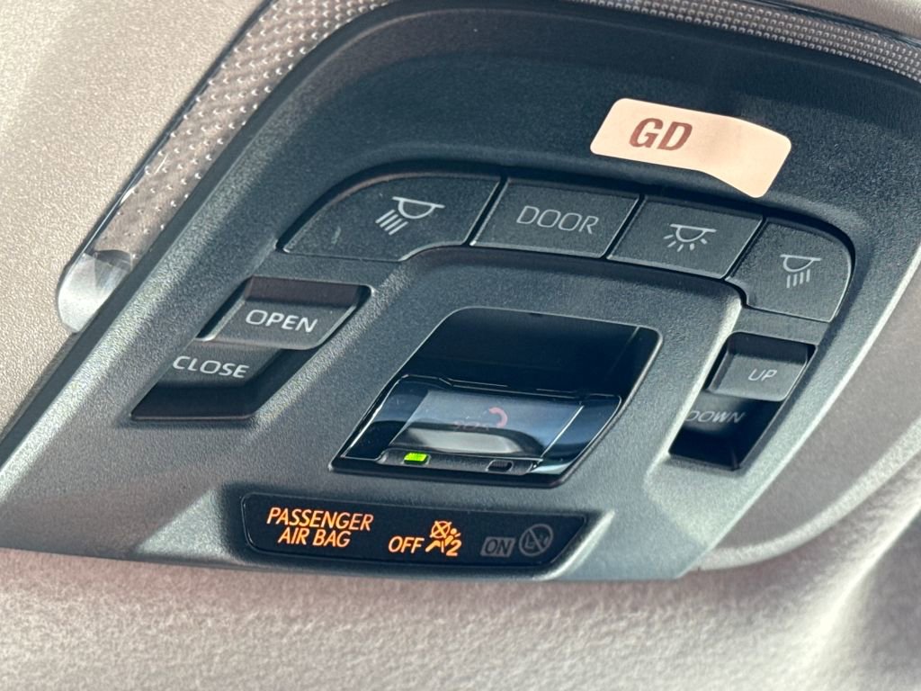 Used 2024 Toyota Corolla Cross LE image 28