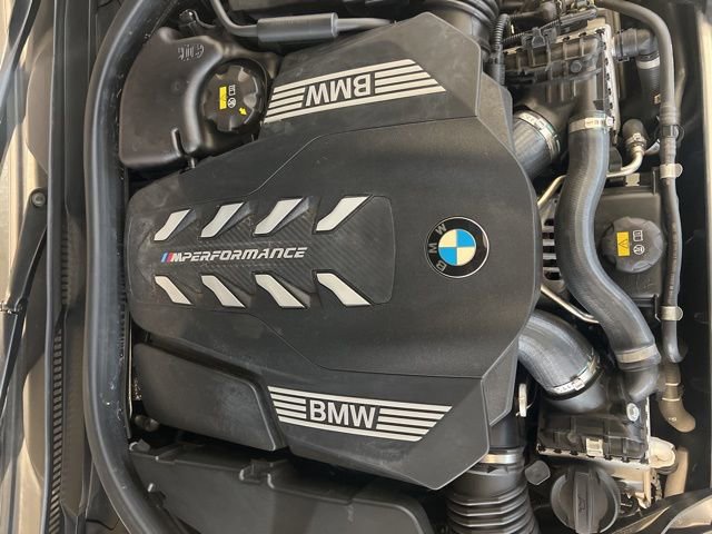 Used 2021 BMW M550i xDrive w/ Executive Package image 17