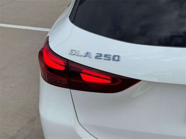 Certified 2025 Mercedes-Benz GLA 250 4MATIC image 11