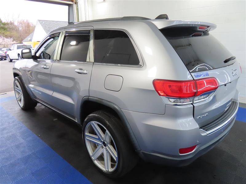 Used 2015 Jeep Grand Cherokee Limited w/ Luxury Group II image 10
