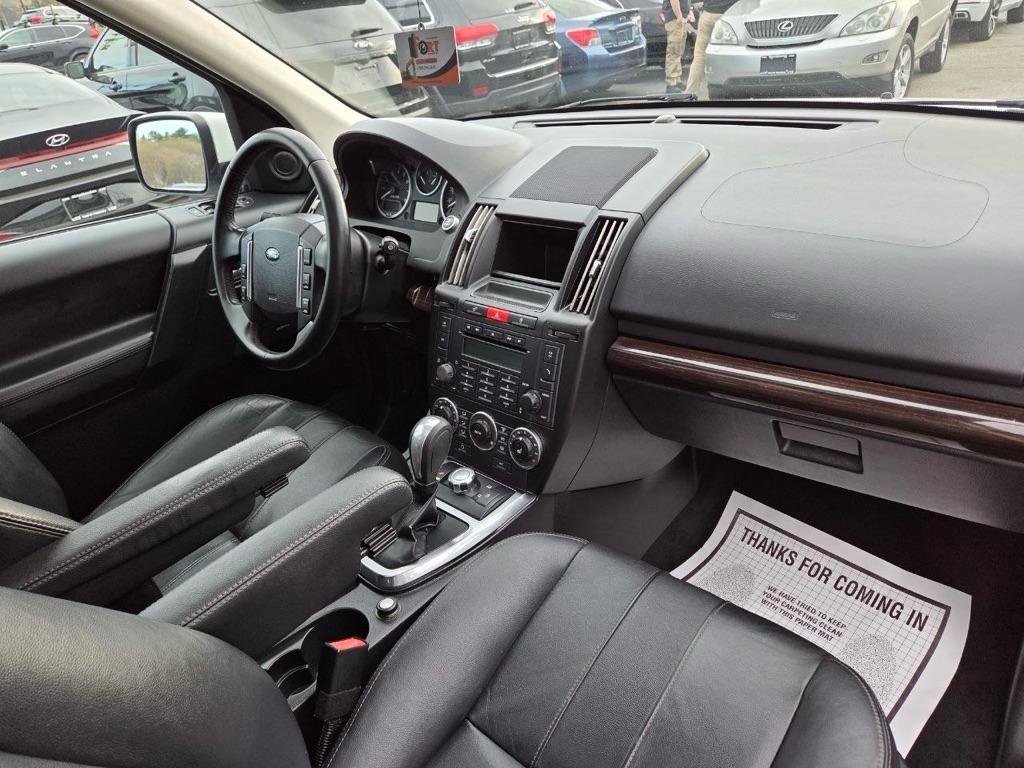 Used 2011 Land Rover LR2 HSE AWD/4WD image 15