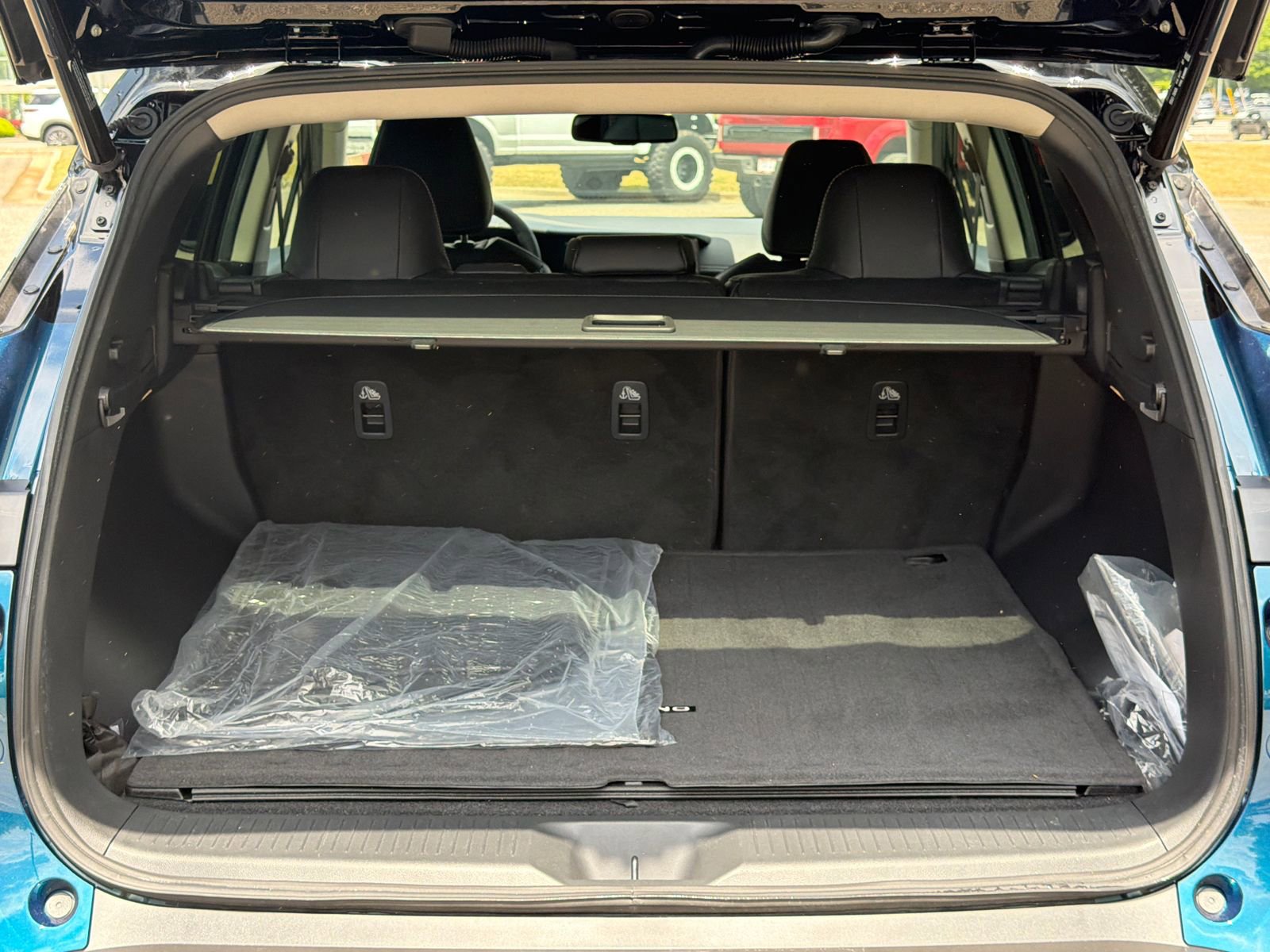 Certified 2025 Nissan Murano SL w/ Cargo Package AWD/4WD image 18