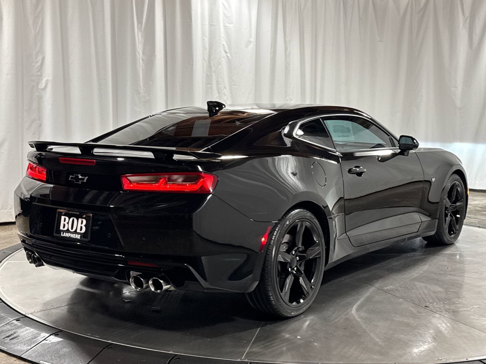 Used 2016 Chevrolet Camaro SS RWD image 12
