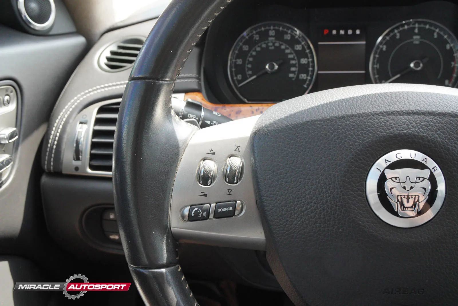 Used 2011 Jaguar XK Coupe image 33