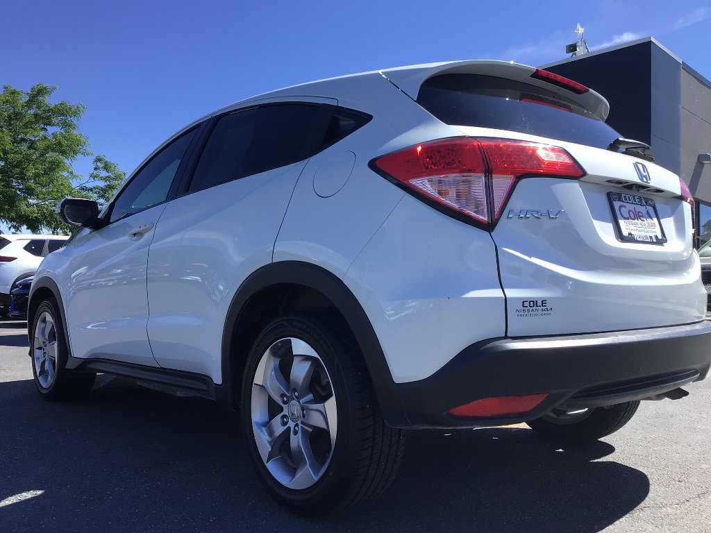 Used 2017 Honda HR-V EX image 3