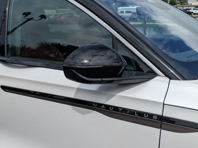 Used 2025 Lincoln Nautilus Black Label image 12