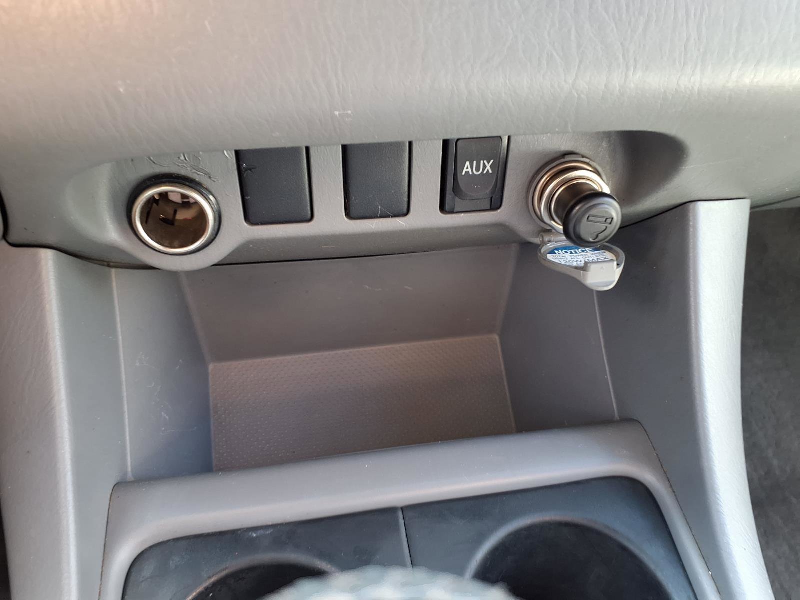Used 2011 Toyota Tacoma PreRunner w/ SR5 Pkg #2 RWD image 7