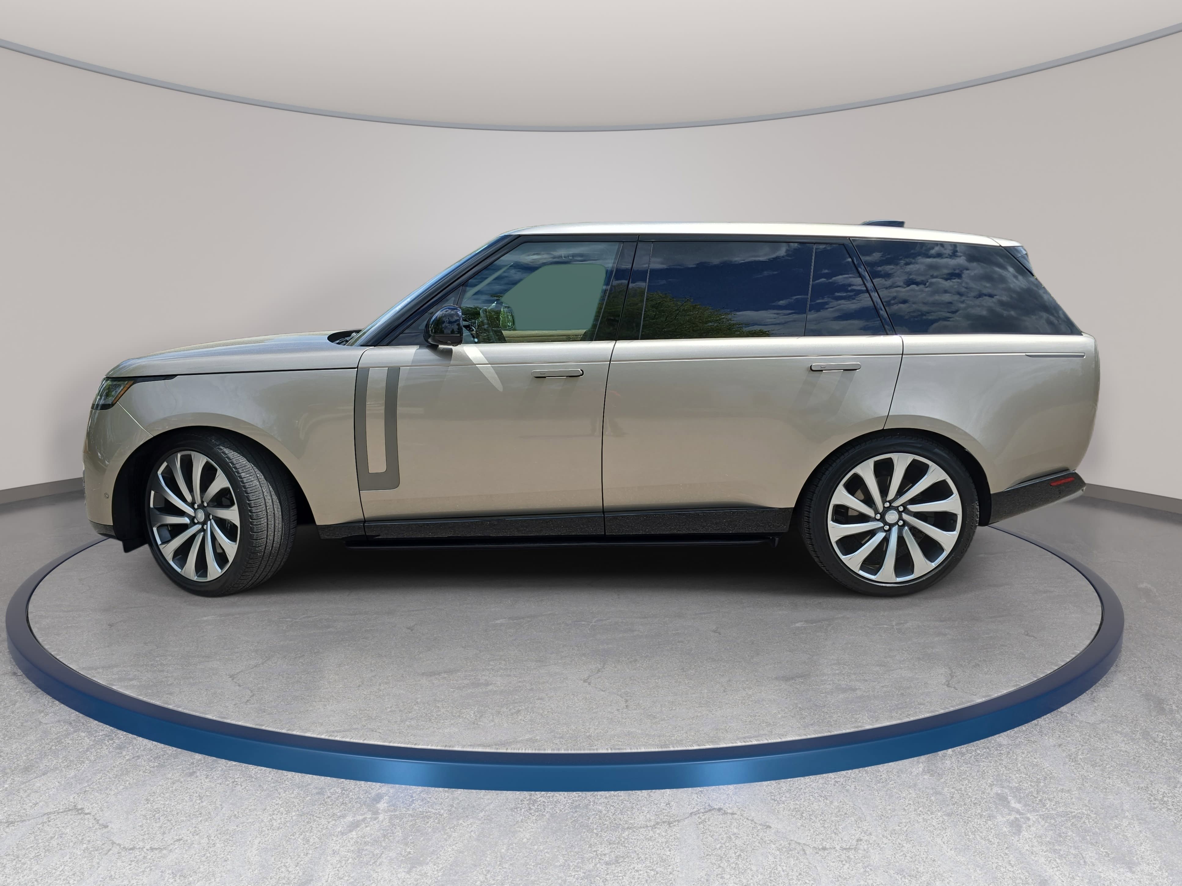 Certified 2023 Land Rover Range Rover Long Wheelbase SE AWD/4WD image 8