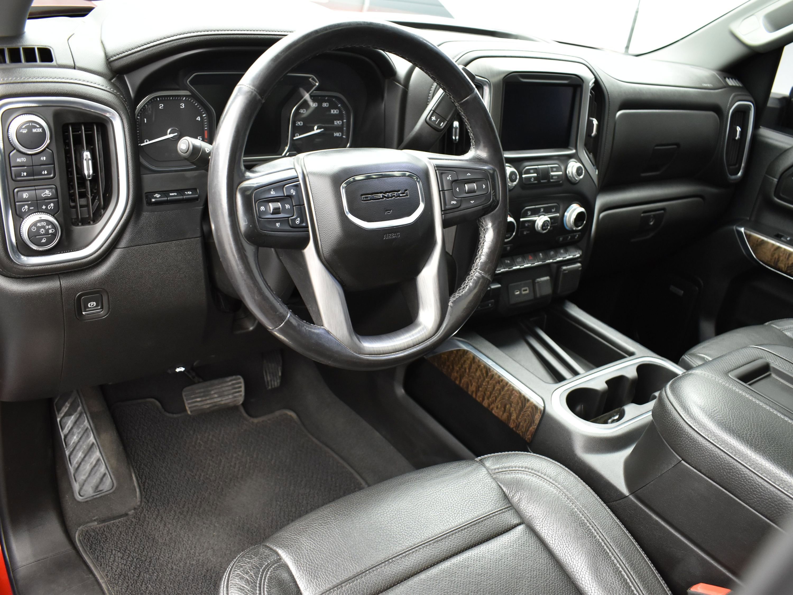 Used 2021 GMC Sierra 3500 Denali w/ Denali Ultimate Package image 21