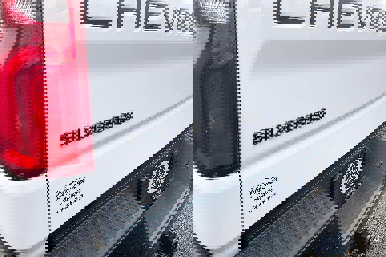 Used 2024 Chevrolet Silverado 1500 ZR2 w/ Technology Package AWD/4WD image 31