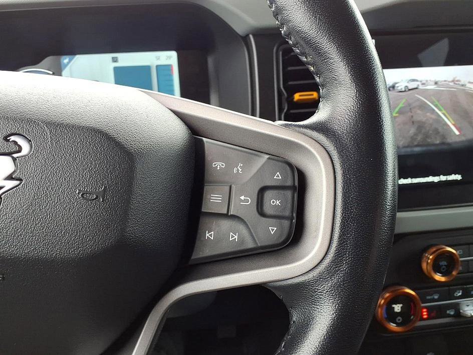 Used 2023 Ford Bronco Badlands image 32