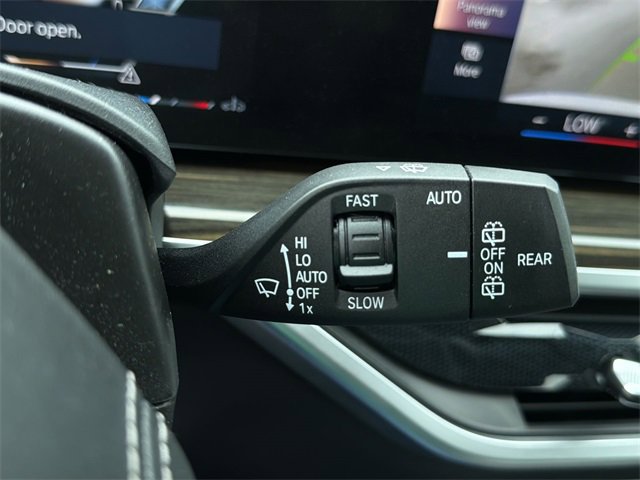 Used 2023 BMW X7 xDrive40i image 32