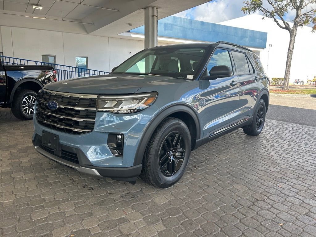 New 2026 Ford Explorer Active w/ Active Comfort Package image 1
