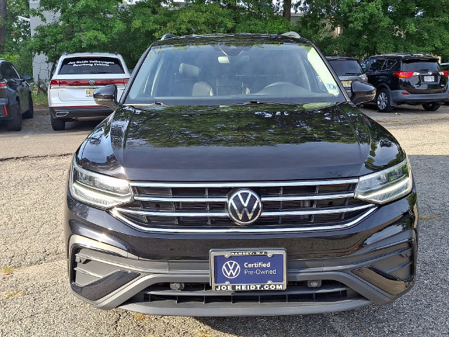 Certified 2023 Volkswagen Tiguan SE FWD image 3