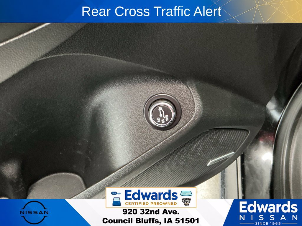 Used 2023 Chevrolet TrailBlazer RS w/ Sun and Liftgate Package AWD/4WD image 23