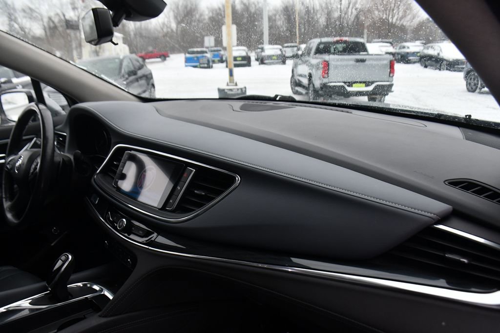 Used 2021 Buick Enclave Premium image 15