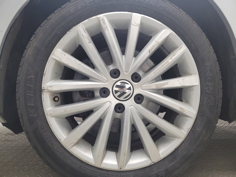 Used 2016 Volkswagen Jetta SEL w/ Lighting Package image 31