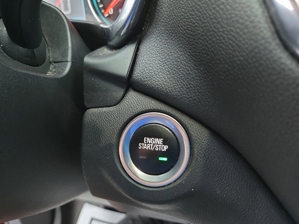 Used 2020 Chevrolet Equinox LT w/ LPO, Floor Liner Package image 22