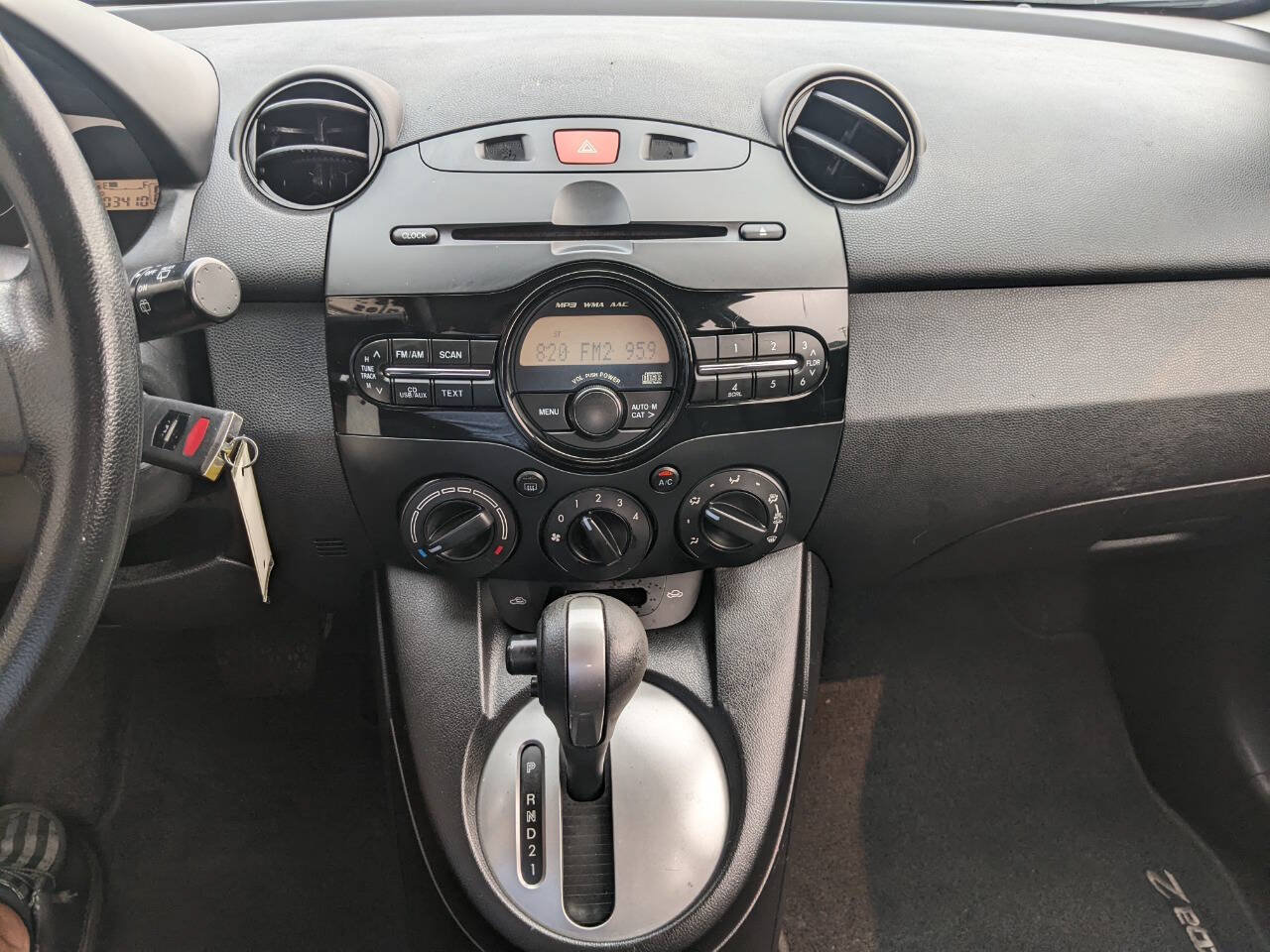 Used 2014 MAZDA MAZDA2 Sport FWD image 19