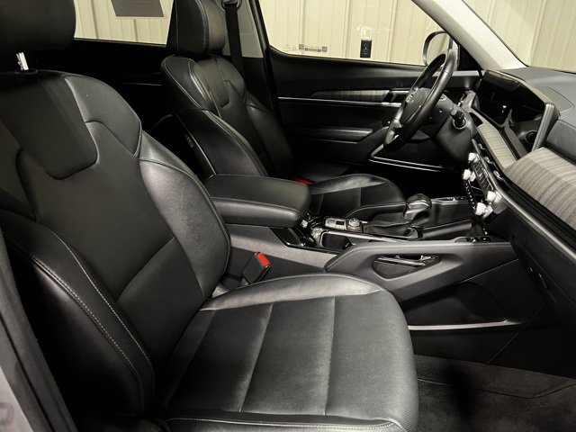 Used 2023 Kia Telluride EX X-Line image 31