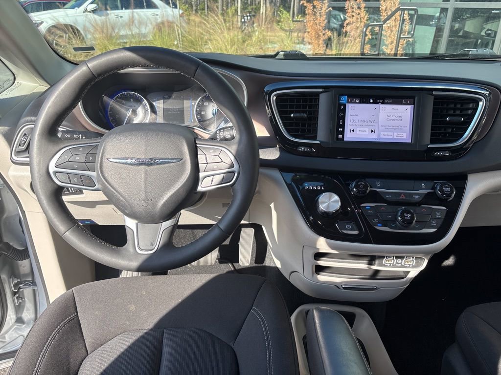 Used 2024 Chrysler Voyager LX FWD image 47