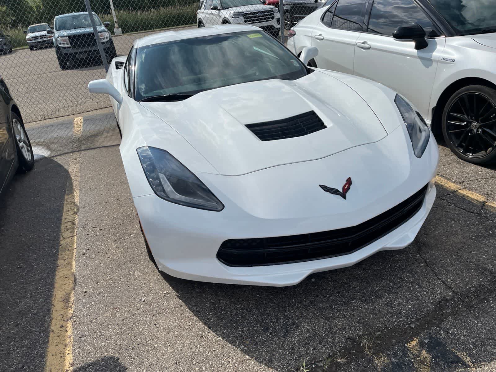 Used 2017 Chevrolet Corvette Stingray Coupe w/ Carbon Flash Badge Package RWD image 21