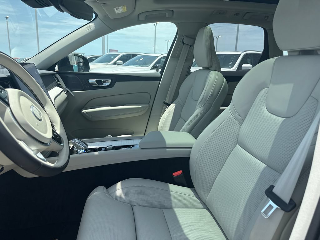 New 2026 Volvo XC60 B5 Ultra w/ Protection Package Premier AWD/4WD image 12