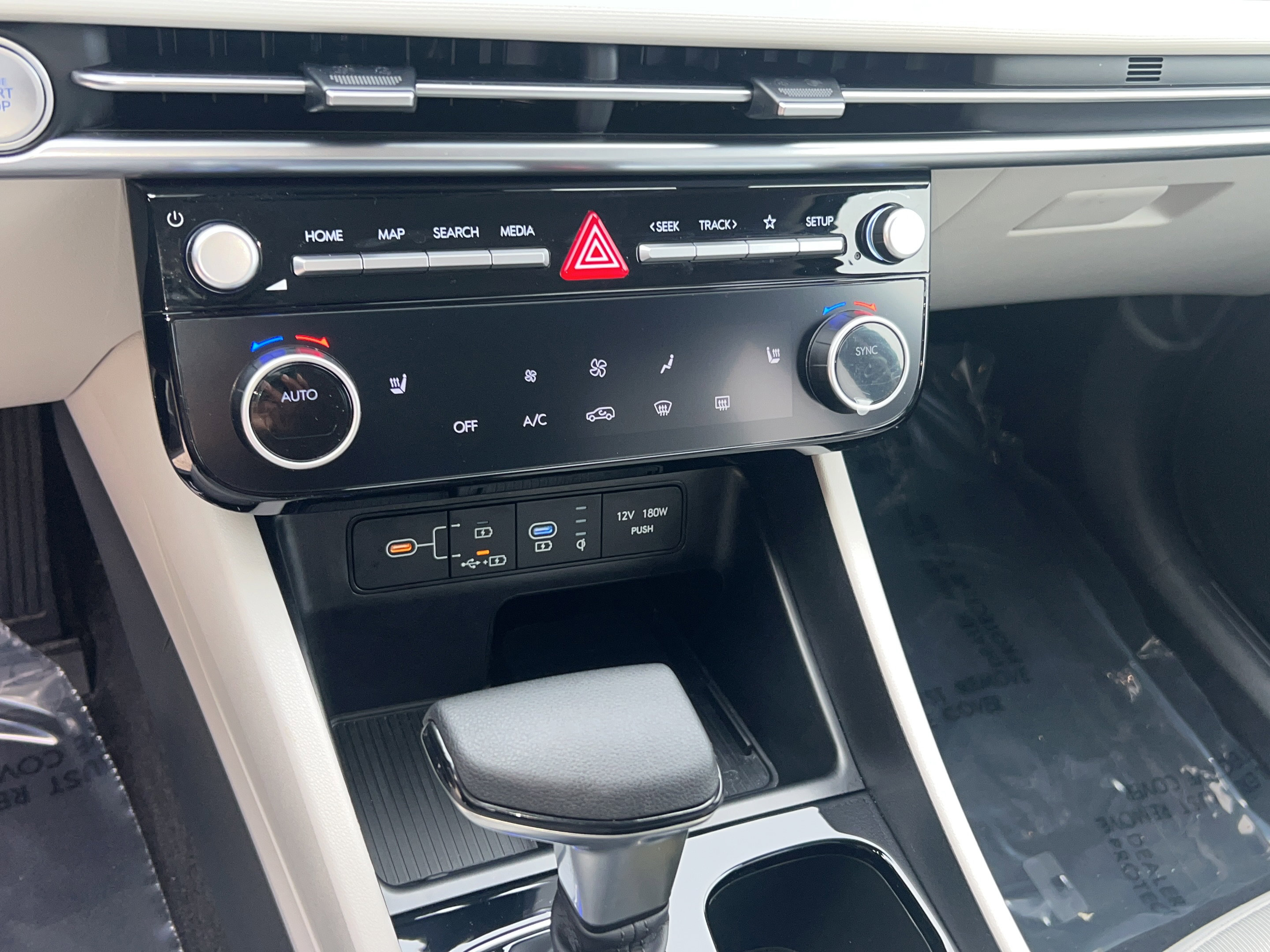 Certified 2025 Hyundai Tucson SEL image 14