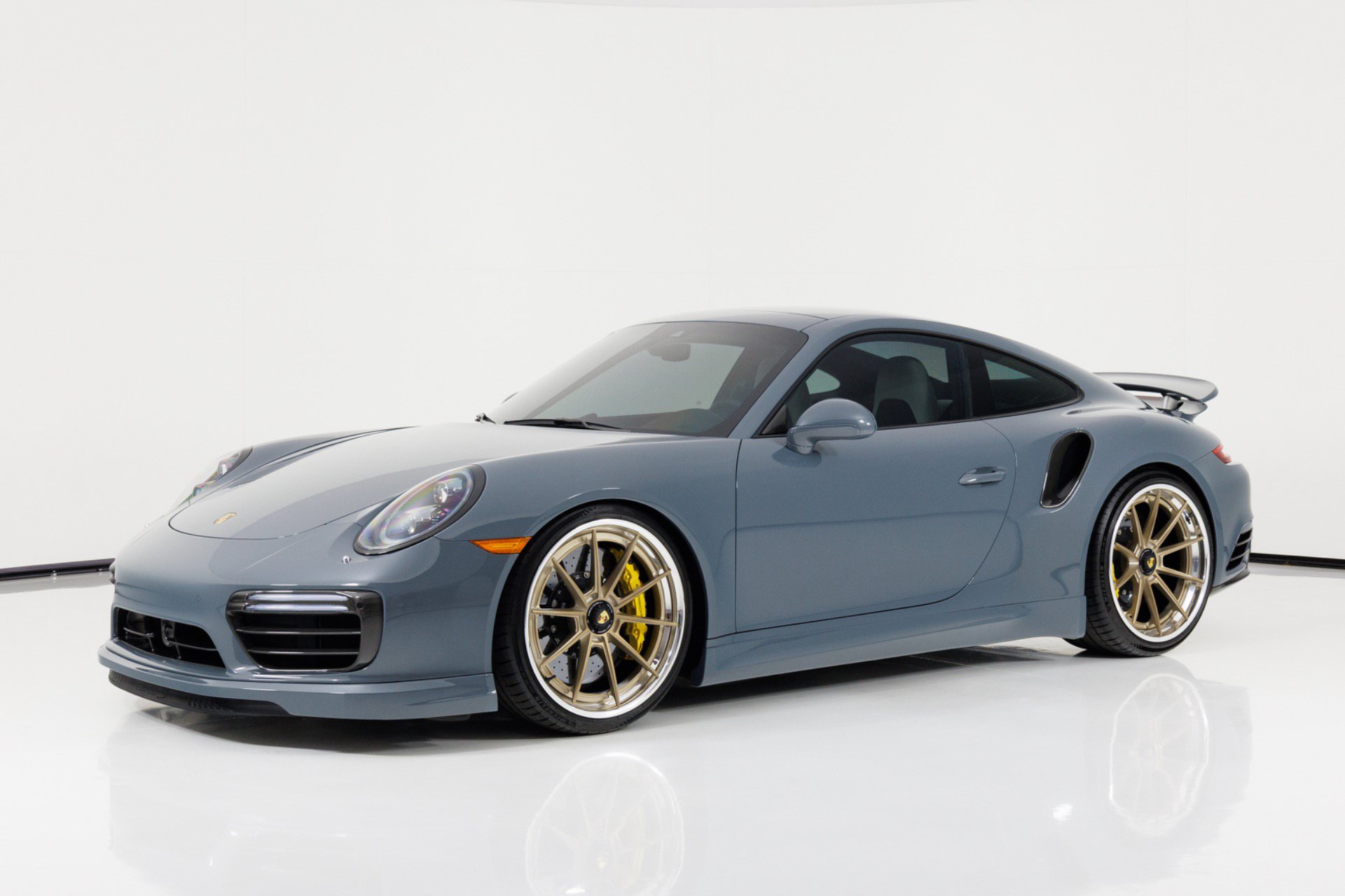 Used 2017 Porsche 911 Turbo S AWD/4WD image 7