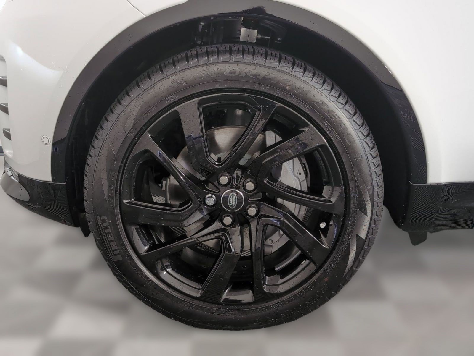 Certified 2025 Land Rover Discovery Dynamic SE AWD/4WD image 10