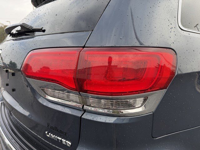 Used 2019 Jeep Grand Cherokee Limited w/ Trailer Tow Group IV image 6