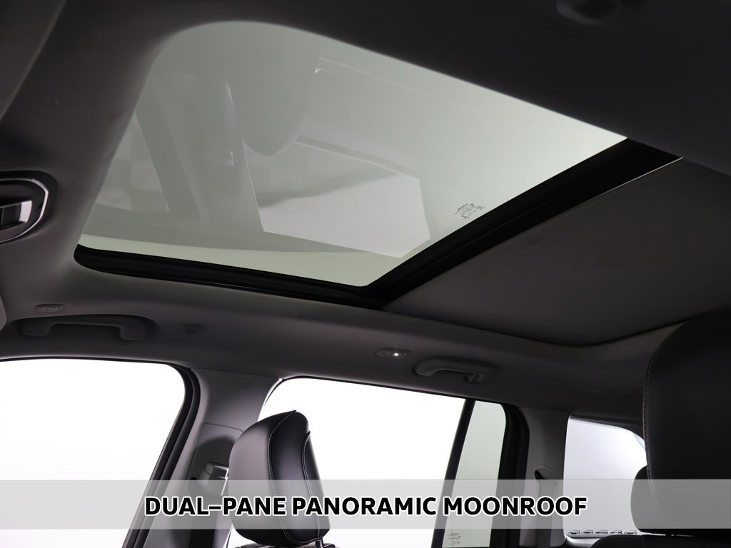 Used 2023 Jeep Grand Cherokee 4WD 4xe image 4