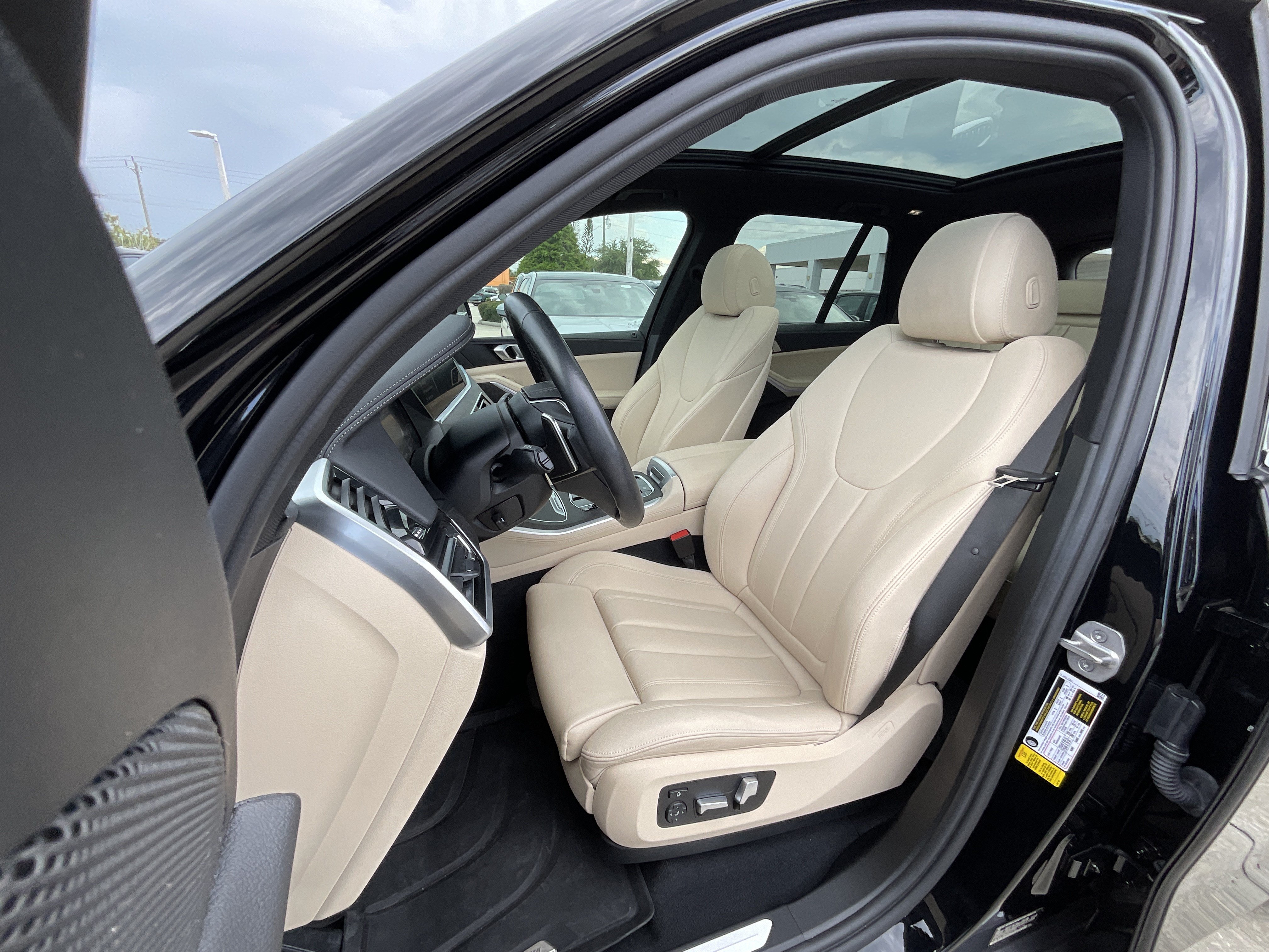 Used 2022 BMW X5 sDrive40i w/ Premium Package RWD image 11