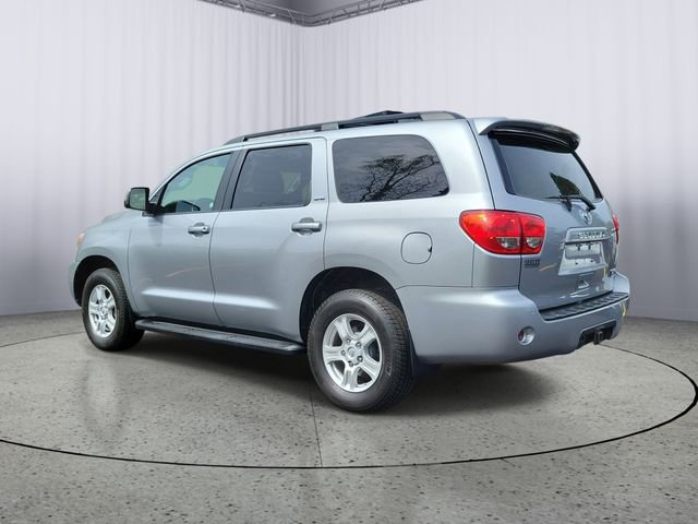 Used 2017 Toyota Sequoia SR5 AWD/4WD image 4